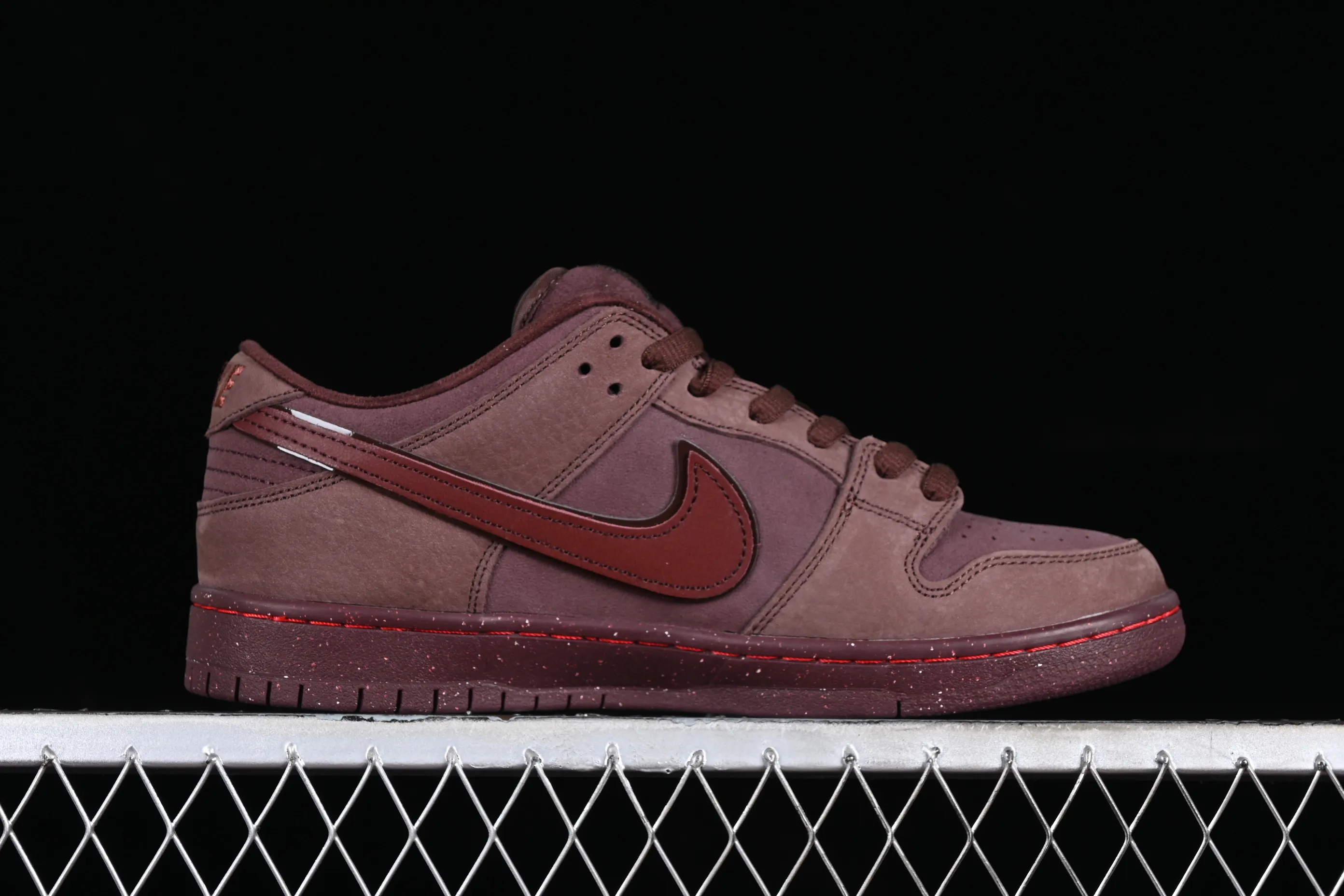 All categories Nk SB Dunk series Nk SB Dunk Low low-top sneakers J version Nk SB Dunk Low Premium "Valentine's Day" Valentine's Day SB low-top casual sneakers FN0619-600